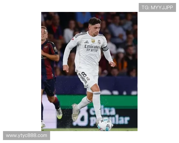 巴尔韦德或将出任皇马右后卫 新赛季阵容调整引发关注 巴尔韦德或将出任皇马右后卫 新赛季阵容调整引发关注