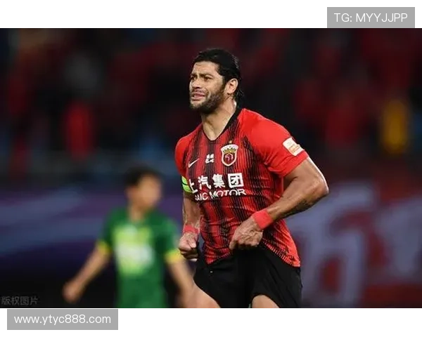 39岁胡尔克大腿光环853场667球海港1180万贡献130球传奇 39岁胡尔克大腿光环853场667球海港1180万贡献130球传奇